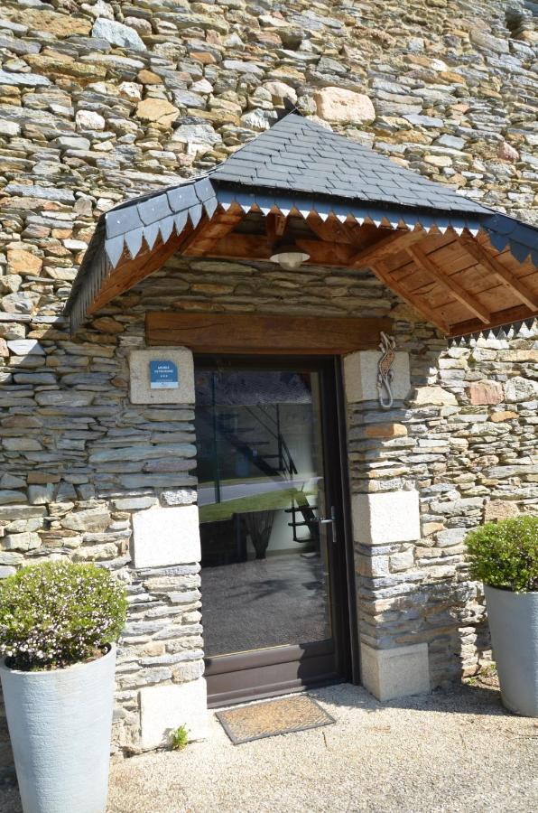 Ferienhaus A Deux Pas De L'oust Montertelot